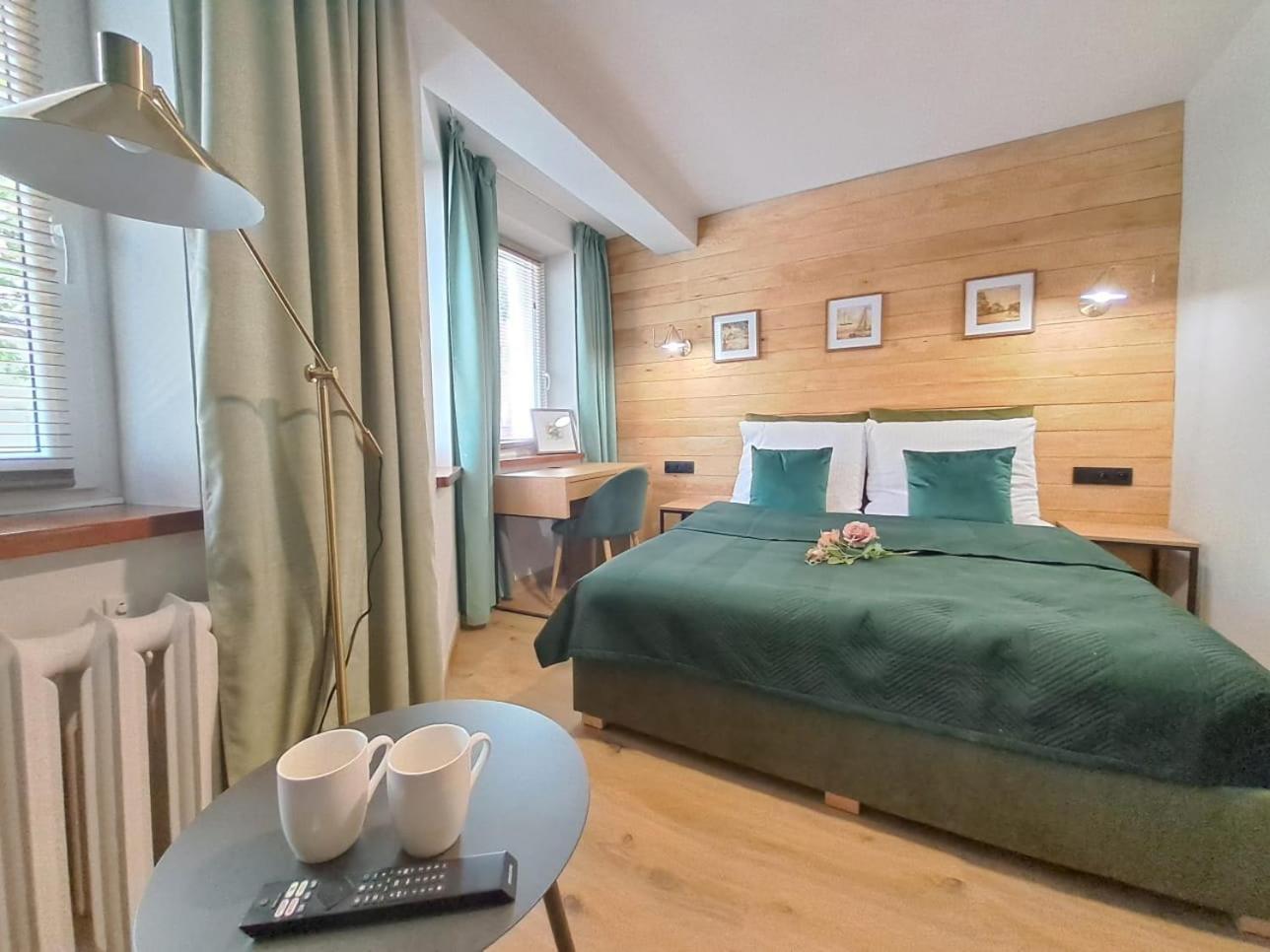 Dk Apartamenty Hotelove Гижицко Екстериор снимка